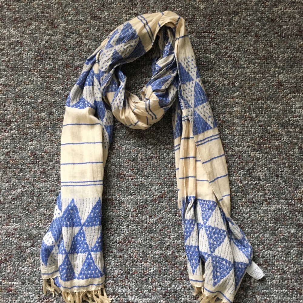Blue & white scarf
